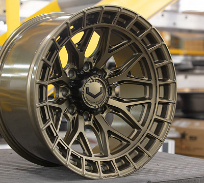 Vossen HFX-1 (8-Lug)