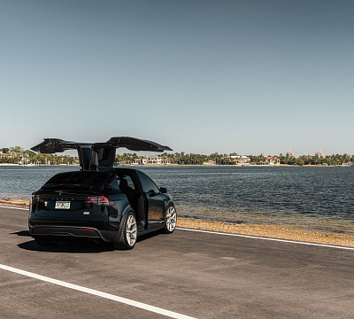 Фото дисков Vossen HF-5 на Tesla Model X