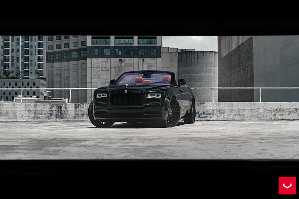 Фото дисков Vossen HF-8 Черный глянец на Rolls-Royce Wraith