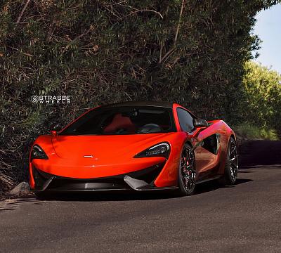 Фото дисков Strasse Wheels SM5R Deep Concave Monoblock на McLaren 570S