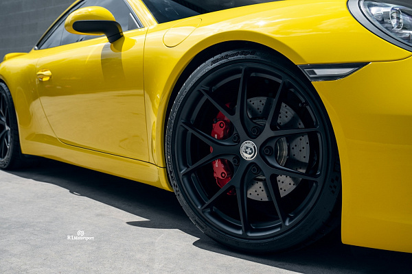 Фото дисков HRE P101 Черный сатин на Porsche 911 VII