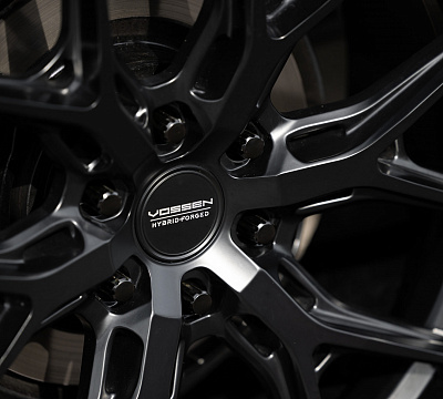 Фото дисков Vossen HF6-4 на Toyota Tundra III