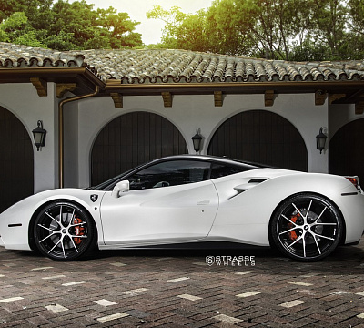 Фото дисков Strasse Wheels SM5R Deep Concave Monoblock на Ferrari 488