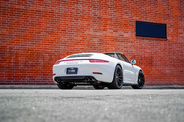 Фото дисков HRE FF04 Черный глянец на Porsche 911 VII