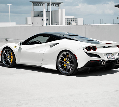 Фото дисков Anrky AN12 на Ferrari F8
