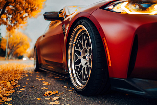 Фото дисков HRE 300 Глянцевый лак на BMW 4/M4 (G22/G82)