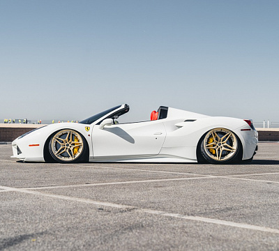 Фото дисков MV Forged VL22 на Ferrari 488