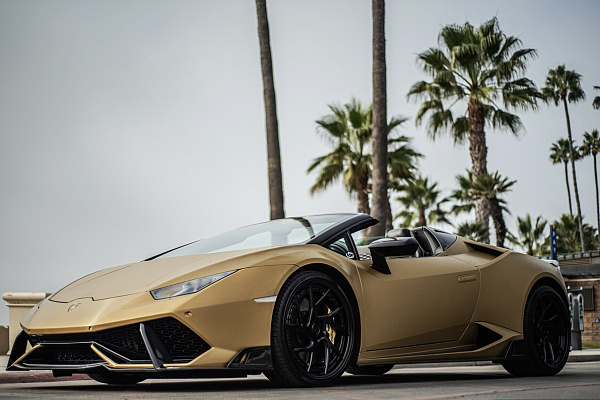 Фото дисков Savini SV67 Черный глянец на Lamborghini Huracan