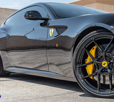 Фото дисков HRE P101SC на Ferrari FF
