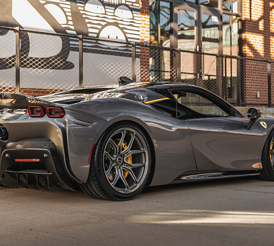 Фото дисков Brixton Forged CM5-RS на Ferrari SF90