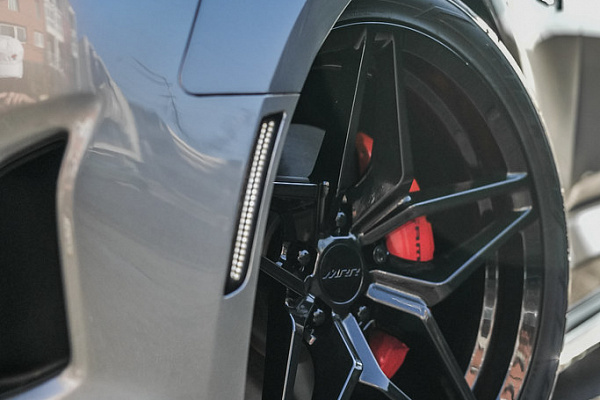 Фото дисков MRR M755 Черный глянец на Chevrolet Camaro VI