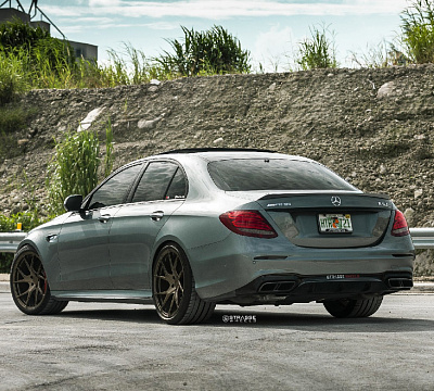 Фото дисков Strasse Wheels SM5RT Deep Concave Monoblock на Mercedes-Benz E-Class (W213, S213, C238)