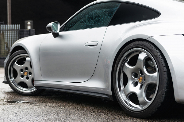 Фото дисков Kahn Cup 1 Remastered Серебро на Porsche 911 VIII