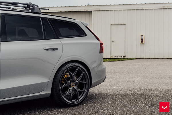 Фото дисков Vossen HF-5 Сатиновый графит на Volvo V60 II
