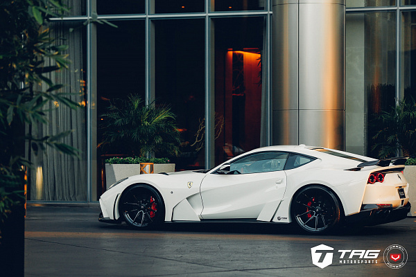 Фото дисков NOVITEC NF10 Черный глянец на Ferrari 812