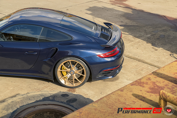 Фото дисков Vossen RS74 Глянцевое золото на Porsche 911 VII
