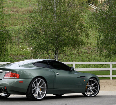 Фото дисков Savini BM14 на Aston Martin Vaquish 1
