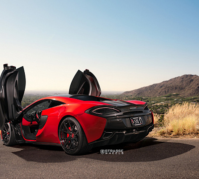Фото дисков Strasse Wheels SM5R Deep Concave Monoblock на McLaren 570S