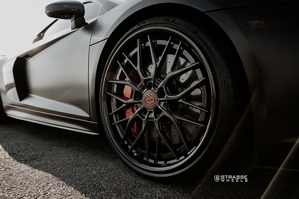 Фото дисков Strasse Wheels SV10M Deep Concave FS Другой цвет на Audi R8 (4S)