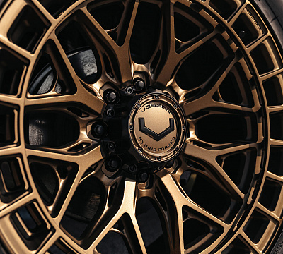 Фото дисков Vossen HFX-1 (8-Lug) на GMC Hummer EV