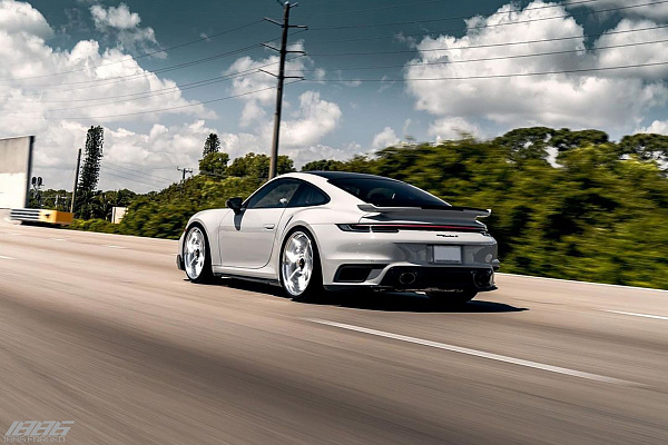 Фото дисков 1886 Wheels G009 Глянцевый лак на Porsche 911 VIII