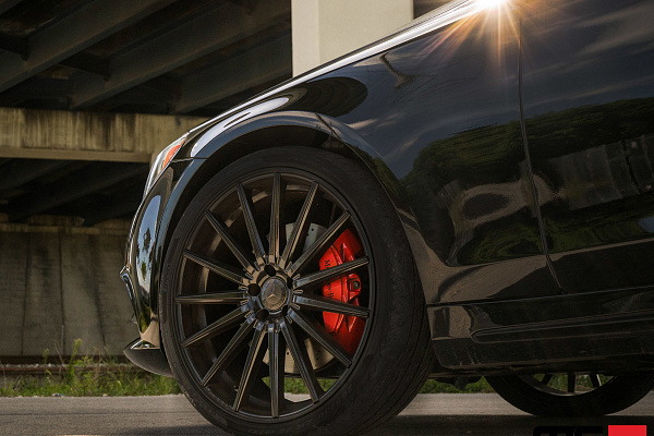 Фото дисков Vossen VFS-2 Черный глянец на Mercedes-Benz S-Class (W222, C217)
