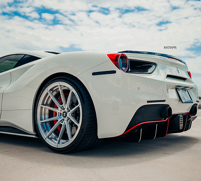 Фото дисков Strasse Wheels SV10 Deep Concave Duoblock на Ferrari 488