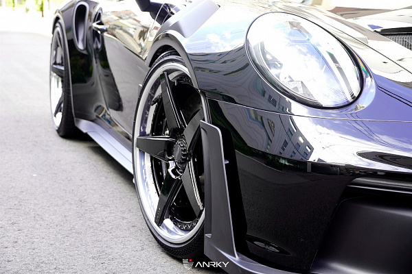 Фото дисков Anrky RS5.3 Черный глянец на Porsche 911 VIII