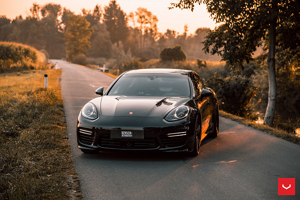 Фото дисков Vossen HF-1 Алмазная проточка на Porsche Panamera I