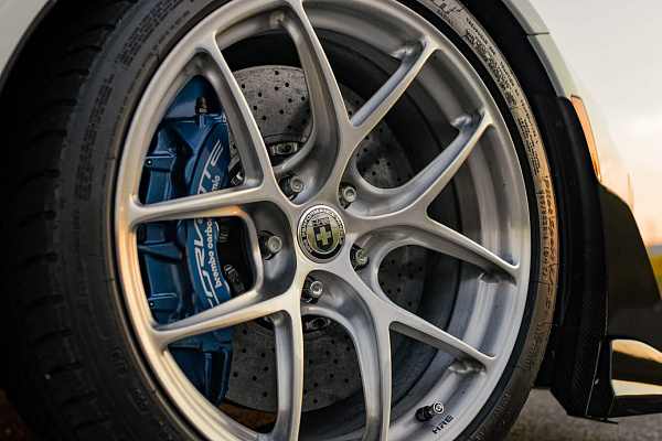 Фото дисков HRE R101 Lightweight Глянцевый лак на Chevrolet Corvette C7