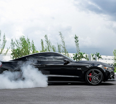 Фото дисков Vossen CV5 на Ford Mustang VI