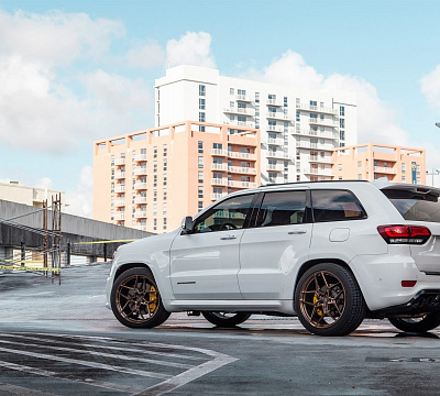 Фото дисков Anrky S1-X4 на Jeep Grand Cherokee IV