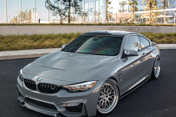 Фото дисков HRE 300 Сатиновый лак на BMW 4/M4 (F32/F82)