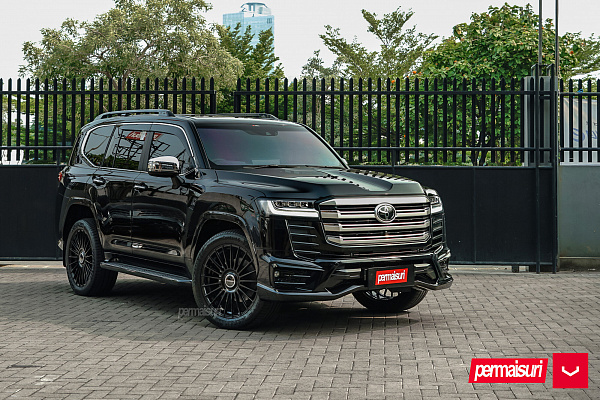 Фото дисков Vossen HF-8 Черный глянец на Toyota Land Cruiser 300