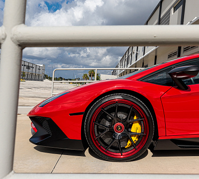 Фото дисков Strasse Wheels SM5R Deep Concave FS на Lamborghini Aventador