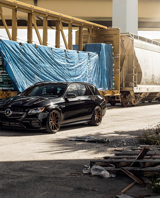 Фото дисков M-X2 Сатиновая бронза на Mercedes-Benz E-Class (W213, S213, C238)