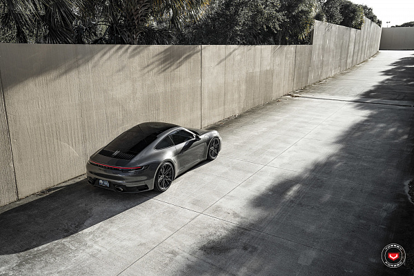 Фото дисков Vossen M-X6 (3-Piece) Черный глянец на Porsche 911 VIII