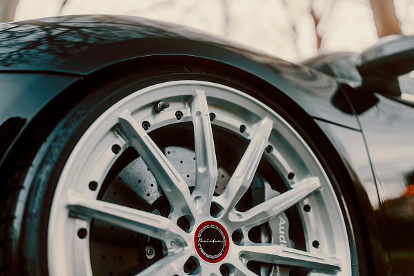Фото дисков Brixton Forged R11-R Глянцевый лак на Audi R8 (4S)
