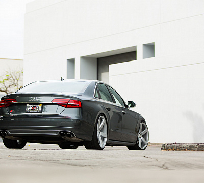 Фото дисков Vossen CV3 на Audi A/S 8 (D4)