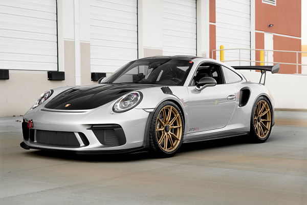 Фото дисков HRE P104SC Сатиновое золото на Porsche 911 VII