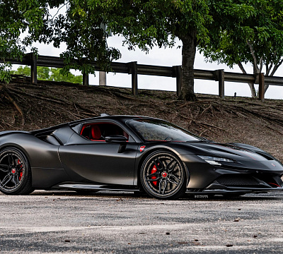 Фото дисков Strasse Wheels SV4-RS Deep Concave FS на Ferrari SF90