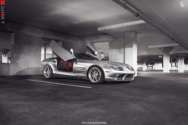 Фото дисков Anrky AN33 Глянцевый лак на Mercedes-Benz SLR McLaren