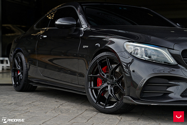 Фото дисков Vossen HF-5 Черный глянец на Mercedes-Benz C-Class (W205)