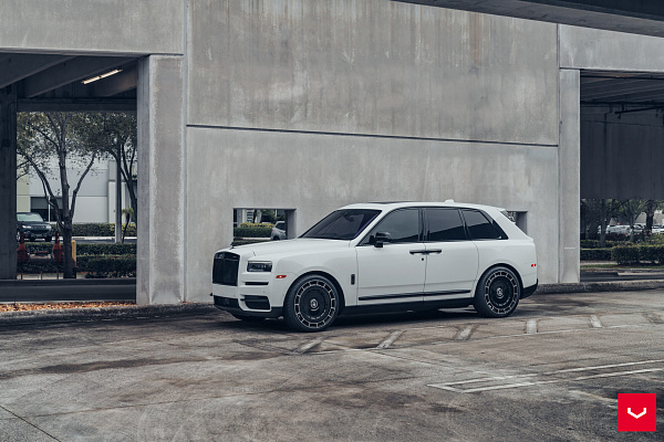 Фото дисков Vossen HF-9 Алмазная проточка на Rolls-Royce Cullinan