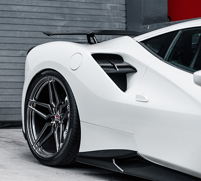 Фото дисков Vossen M-X1 на Ferrari 488