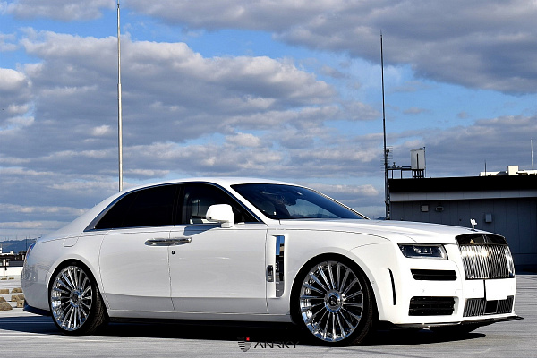 Фото дисков Anrky RF-282 Полированный лак на Rolls-Royce Ghost I