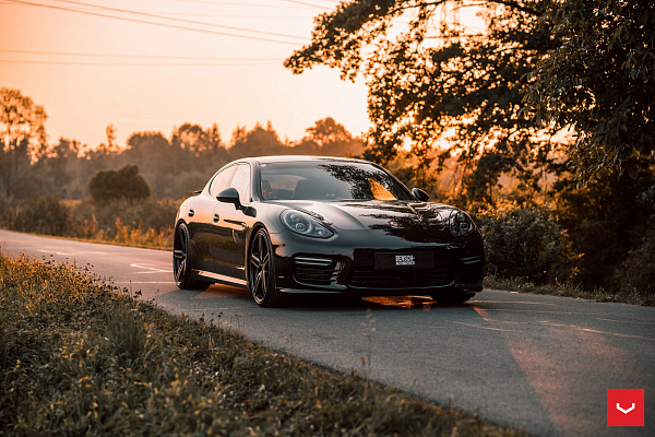 Фото дисков Vossen HF-1 Алмазная проточка на Porsche Panamera I
