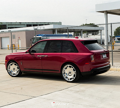 Фото дисков Anrky RF-177 на Rolls-Royce Cullinan