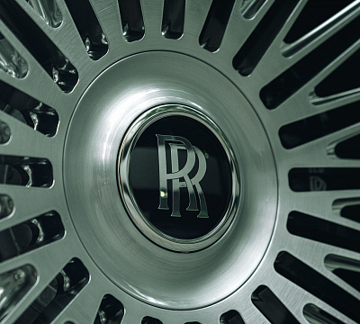 Фото дисков Vossen S17-14 на Rolls-Royce Cullinan