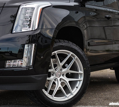 Фото дисков HRE P161 на Cadillac Escalade IV